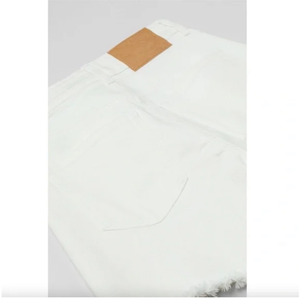 H&M High Rise White Denim Frayed Hem Shorts Size 2 - Picture 2 of 6